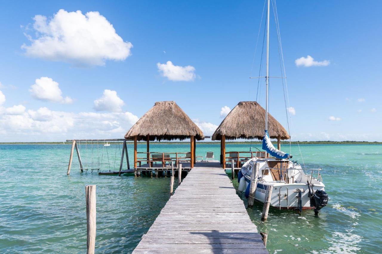 Lagoon Front Hut: Daily Cleaning, Bikes & Kayaks! Apartment *